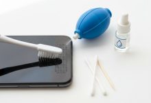 как почистить динамик в телефоне